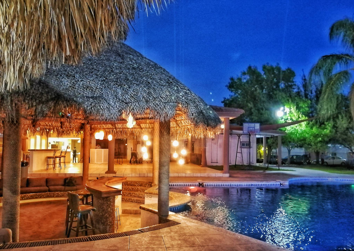 Palapa y bar